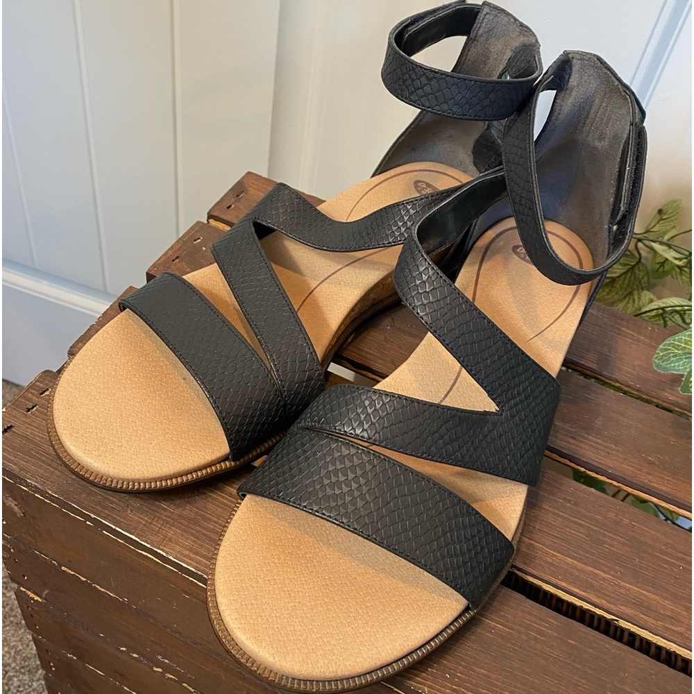 New!  Flattering Soft Cushion Lightweight Dr. Scholls Gladiator Sandal